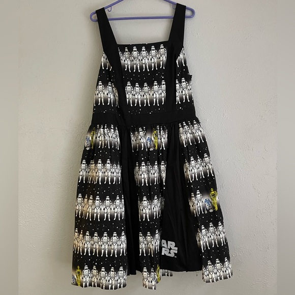 Disney Parks Star Wars Imperial Stormtroopers and Droids Dress 3X - Picture 2 of 10